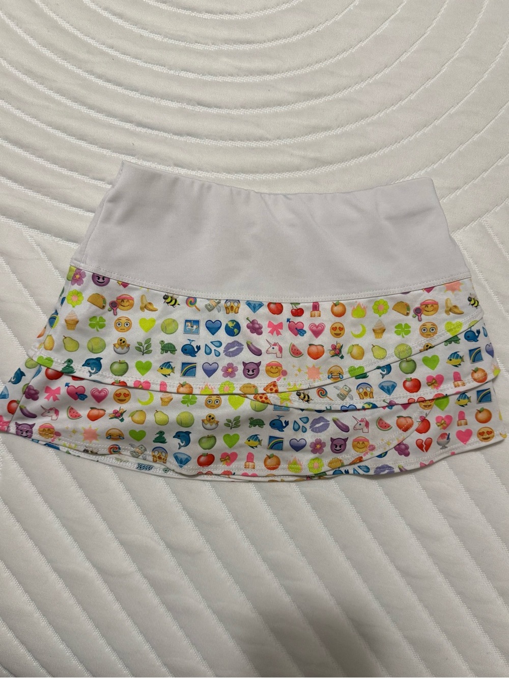 Lucky in Love Girls Size 6 XS Rainbow Emoji Print Tennis Skort NWOT Luxe Active